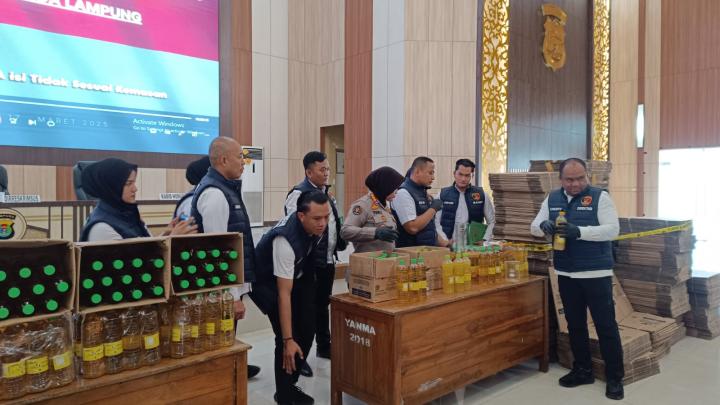 Polda Lampung Ungkap Kasus Minyak Kita Tidak Sesuai Takaran