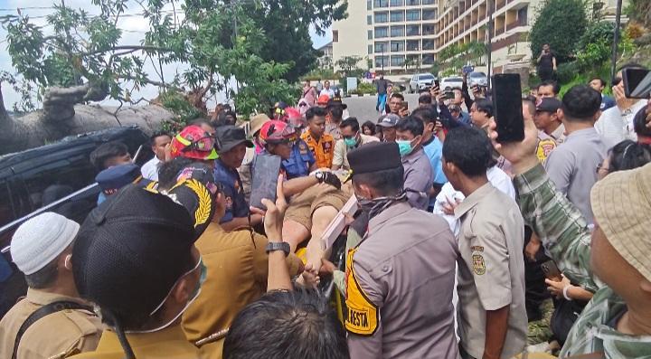 Tiga Jam Proses Evakuasi, Korban Tertimpa Pohon Tumbang Berhasil Diselamatkan