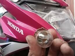 Perhatikan Ini Sebelum Ganti Bohlam Lampu Sepeda Motor 