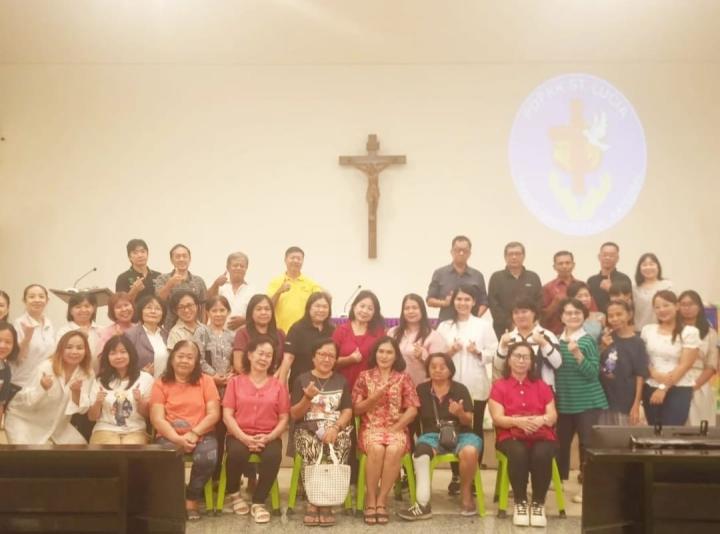 PDPKK St. Lucia Gelar Kegiatan Praise and Worship di Villa Citra