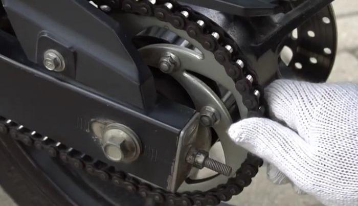 Pasang Pengunci Pin Rantai Motor Jangan Sembarangan 