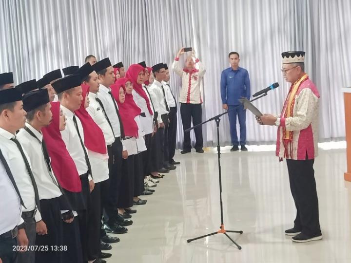 PERHIPTANI Way Kanan Periode 2023-2028 Resmi Dikukuhkan, Sutono Minta Penyuluh Diikutsertakan Dalam Pendidikan TeknologiÂ 