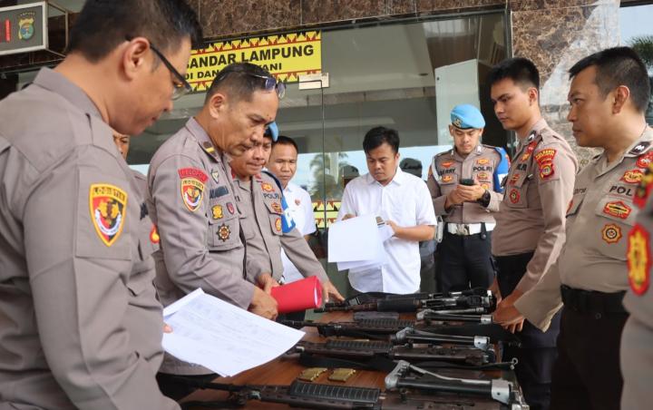Cegah Penyalahgunaan, Propam Polda Lampung Cek Senjata Api Personel Polresta 