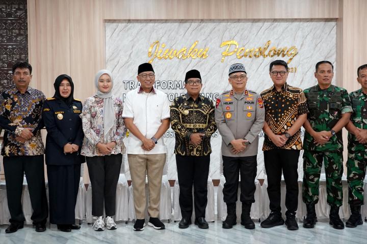 Tingkatkan Sinergitas dalam Rangka Dukung Pembangunan Lampung, Pj. Gubernur Samsudin dan Forkopimda Gelar Silaturahmi Bersama Gubernur dan Wakil Gubernur Lampung Terpilih 2025-2030