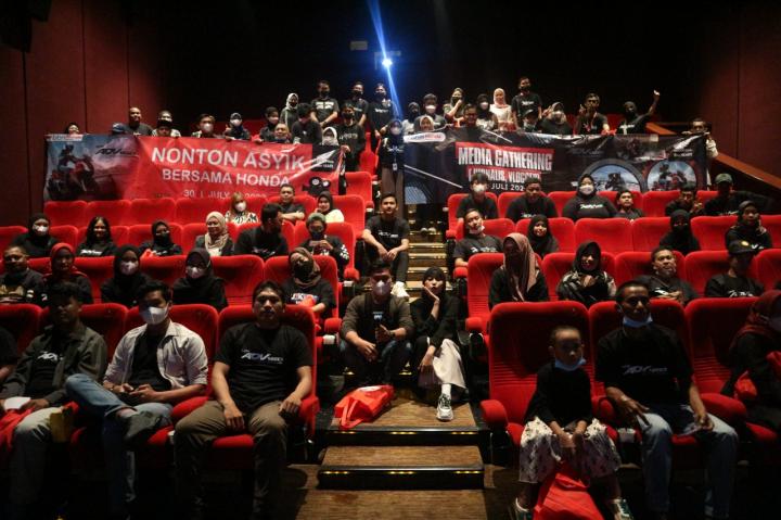 Dalam Rangka Launcing Honda ADV160, PT TDM Ajak Media, Vloger dan Konsumen Loyal Nonton Bareng