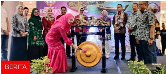 Plt Ketua Dekranasda Lampung Selatan Nuri Maulida Pandu Memimpin Delegasi Dekranasda Lampung Selatan Dalam ITTIE 2024  