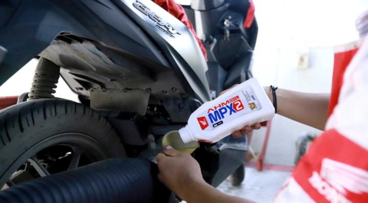 Jangan Abaikan Ganti Oli, Kunci Utama Mesin Motor Honda Tetap Awet