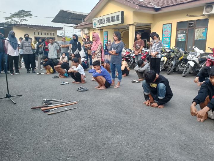 24 Pelajar Asal Lampung Selatan Diamankan Polsek Sukarame, Pedang Hingga Celurit Ditemukan 