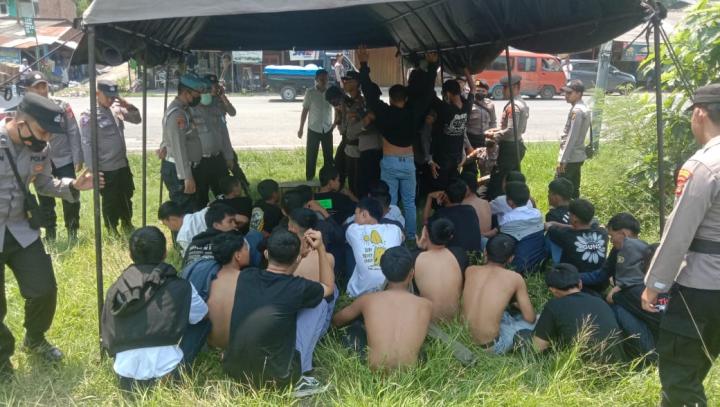 Diduga Akan Ikut Unjukrasa di Bandar Lampung Puluhan Pelajar Diamankan Polisi, Ada yang Bawa Celurit 