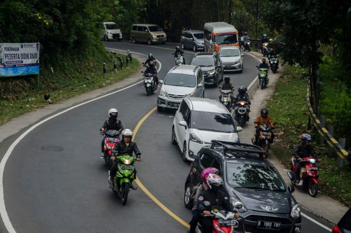 Tips Saat Kemacetan Saat Menggunakan Motor Manual