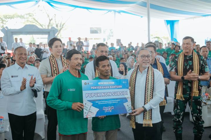 Menko Zulhas: Sekarang Pupuk Bersubsidi Datang Tepat Waktu