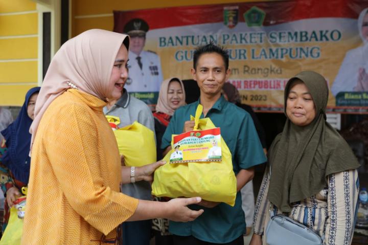LKKS Berikan Bantuan Sembako-Kursi Roda Kepada Lansia dan Disabilitas di Lampung UtaraÂ 