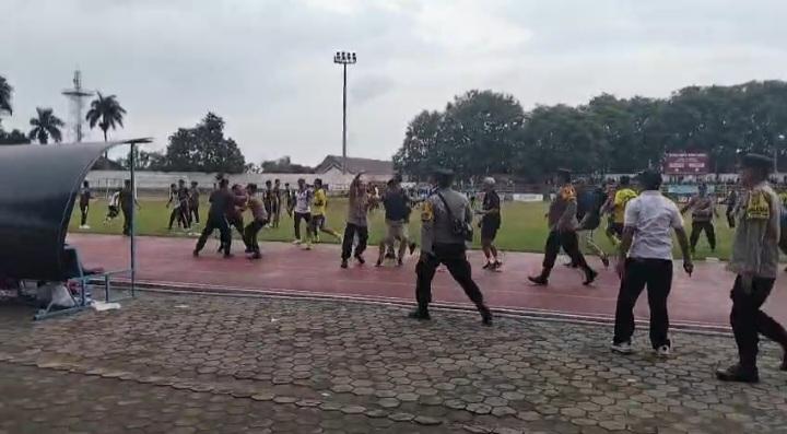 Final Liga 4 Lampung Ricuh, Angon Saka Farmers Juara 1-0 atas TS Saburai