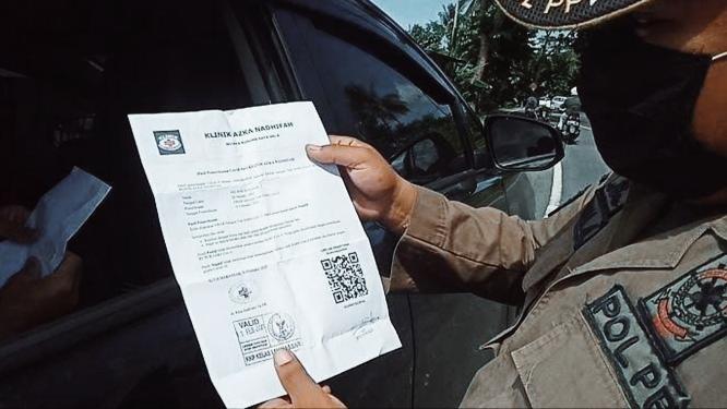 Vaksin Dosis 1 dan 2 Masih Wajib PCR-Antigen Saat Perjalanan, Pemalsuan Surat Tes Bakal Disanksi Berat