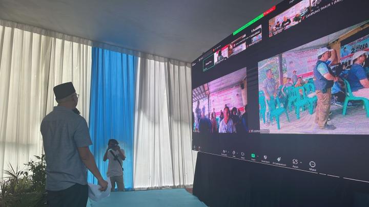 Rahmat Mirzani Djausal Menyapa dan Berdialog Langsung Dengan Dengan Para Organ Relawan Secara Bergiliran Melalui Zoom 