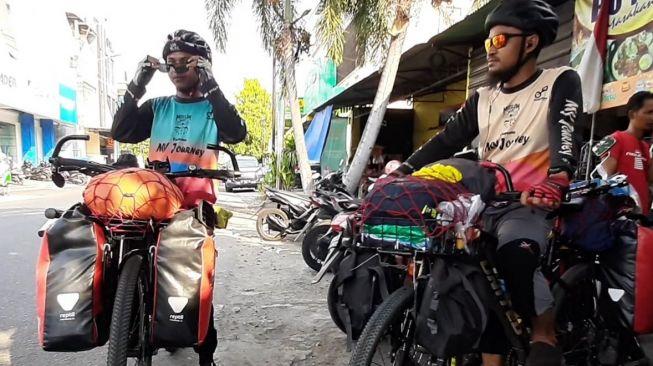 Jalani Ibadah Haji 2022, Dua Pemuda Ini Gowes Sepedah ke Mekkah