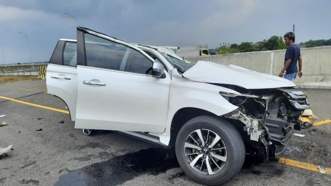 Tewas ! Ini Penyebab Mobil Artis Vanessa Angel Alami Kecelakaan Tunggal di Tol Jombang 