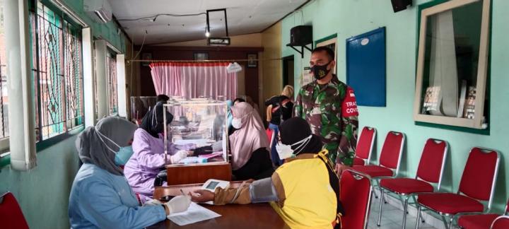 Babinsa Sawangan Dampingi Vaksin Bagi Bumil