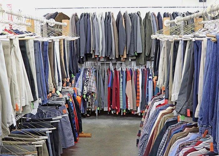 Pedagang Thrifting di Bambu Kuning Keluhkan Sulitnya Pasokan Akibat Pembatasan Impor 