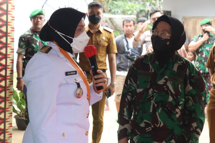 Berkah TMMD Imbangan Kodim 0410/KBL Mayor Caj (K) Nurmasari Dapat Hadiah Umroh Gratis