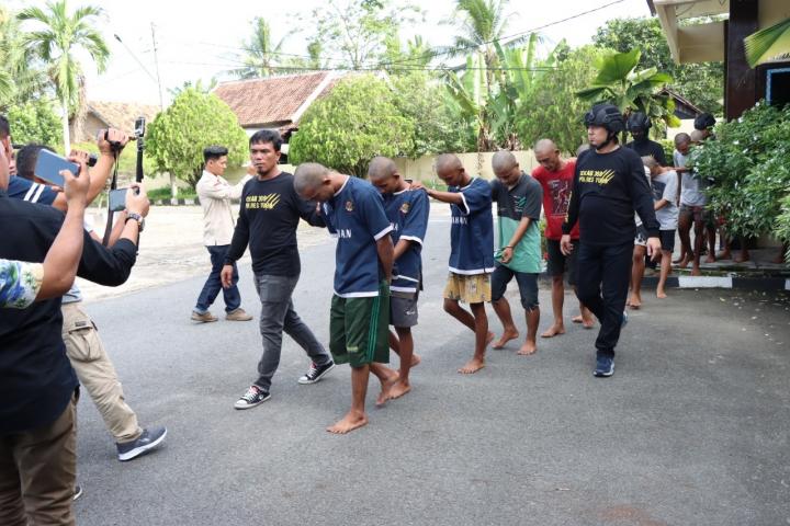 12 Orang Komplotan Hacking Spesialis Bank di Lampung Diciduk PolisiÂ 