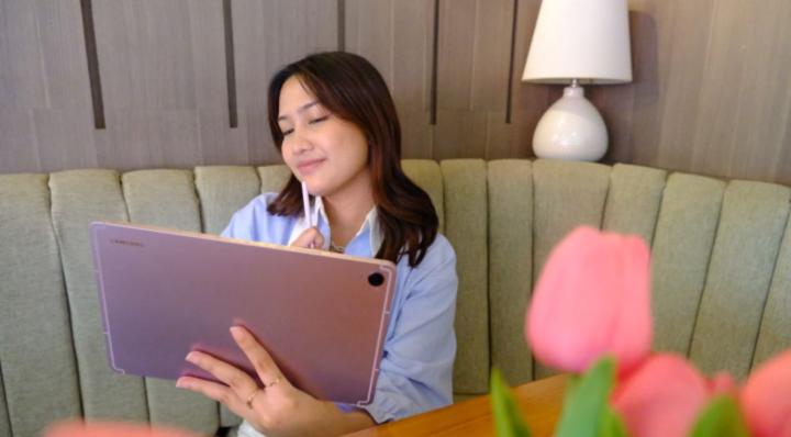 Galaxy AI di Galaxy Tab S9 FE Mudahkan Kamu Back to Campus 