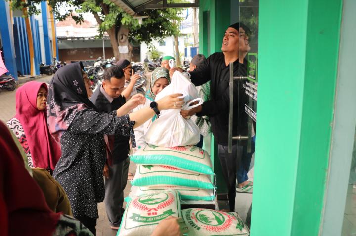 Rektor IIB Darmajaya : Zakat, Infak dan Sedekah Wujud Kepedulian Sosial Kepada Sesama 