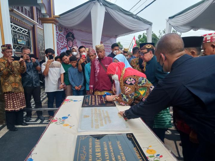 Resmikan Masjid Al Ishlah, Walikota Eva Sumbang Rp. 200 Juta