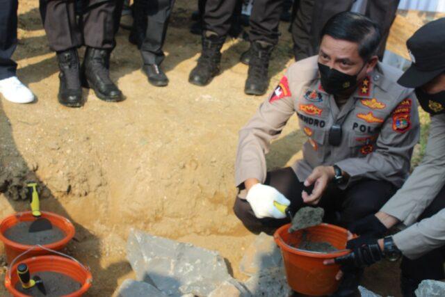 Tanda Dimulainya Pembangunan Mako Polres Tubaba, Kapolda Lampung Letakan Batu Pertama