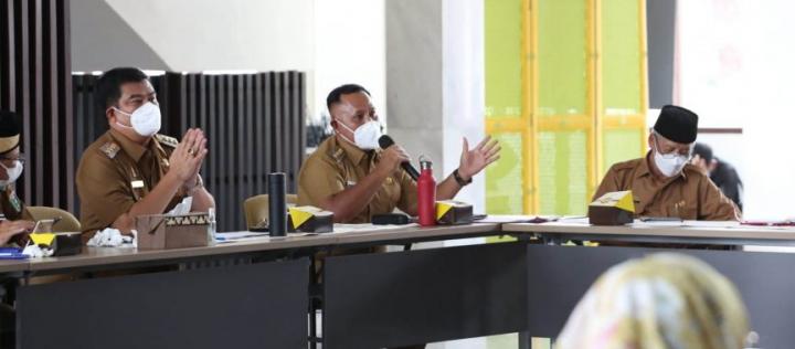 Rapat Bersama Gubernur Lampung, Nanang Sampaikan Teknis Penanganan Covid-19 di Lampung Selatan