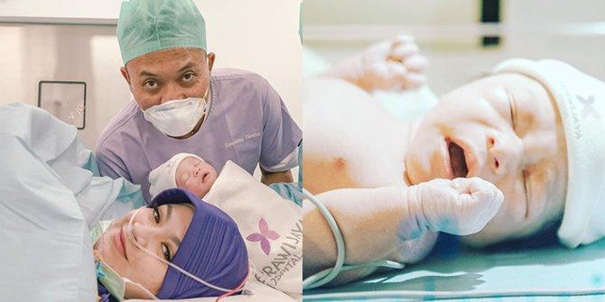 Fakta-Fakta Kelahiran Anak Pertama Nathalie dan Sule, Salah Satunya Tanggalnya Cantik