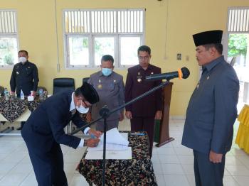 Lantik Empat Pejabat Eselon II Lamteng, Bupati Musa Ahmad: Jadilah ASN yang Mengutamakan Kepentingan Masyarakat