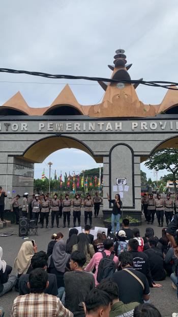 Aksi Kamisan Lampung Gelar Aksi Unjuk Rasa â€˜Cabut Undang-Undang TNIâ€™