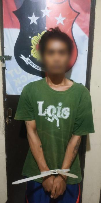 Pakai Gagang Sapu Lidi, Pria Ini Gasak Tas Berisi Uang Tunai Rp. 3 Juta