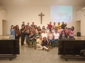 Praise and Worship PDPKK St Lucia Hadirkan   Pastor Aloysius Suyoto , SCJ dan  Ria Susanti