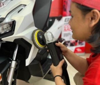 Poles Motor, Rahasia Bodi Tetap Mengkilap dan Terawat
