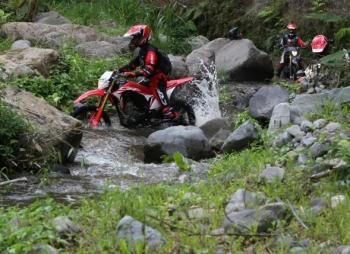 Jangan Sampai Karatan, Begini Merawat Motor setelah Trabasan