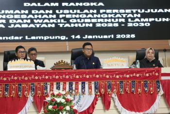 Pj. Sekdaprov Fredy SM Hadiri Rapat Paripurna Usulan Persetujuan Pengesahan Pengangkatan Rahmat Mirzani Djausal dan Jihan Nurlela sebagai Gubernur dan Wakil Gubernur Lampung Masa Jabatan 2025-2030