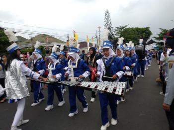 Ratusan Peserta Ramaikan Pawai Marching Band di Bandar Lampung 