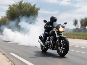 Penyebab Umum Motor Mengeluarkan Asap atau Ngebul
