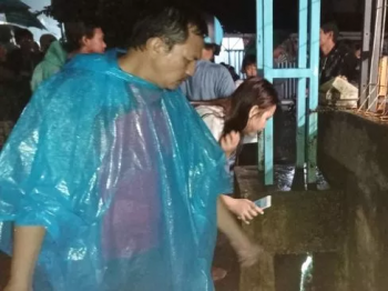 Bocah Delapan Tahun Hanyut di Saluran Air Saat Bermain Hujan di Bandar Lampung