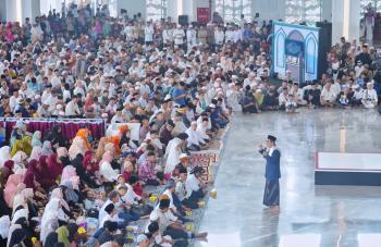 Perkuat Nilai Persatuan, Gubernur Rahmat Mirzani Djausal Ikuti Dakwah Damai Indonesiaku