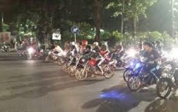Kebut-kebutan Buat Balapan Motor? Ini Bahayanya   