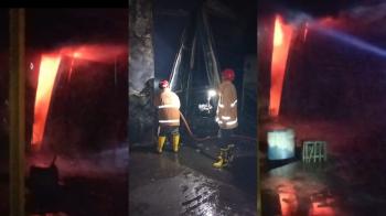 Gudang Pabrik Karet PTPN di Gedong Tataan Terbakar, Kerugian Ditaksir Capai Rp500 Juta