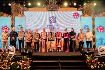 Kunjungi Pameran Kriya Jemari Lampung, Menteri Kebudayaan Fadli Zon: Kerajinan Lampung Memiliki Kekuatan Budaya dan Potensi Ekonomi Tinggi