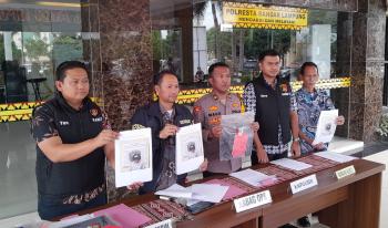 Aniaya dan Rampas Ponsel Pengunjung Konter, Pemuda di Bandar Lampung Ditangkap Polisi