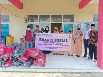 Dharma Wanita Persatuan Kantor Imigrasi Kelas III Non TPI Kalianda Gelar Kegiatan Bhakti Sosial