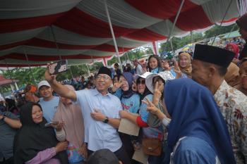 Kampanye Cagub Rahmat Mirzani Djausal di Pesisir Barat, Titip Pesan Jaga Kerukunan 