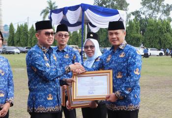 Pj.Sekdaprov Lampung Pimpin Upacara Peringatan HUT KORPRI Ke-53 Sampaikan Amanat Presiden RI 