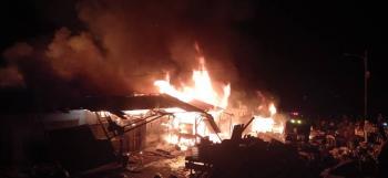 Si Jago Merah beraksi Melahap Pasar Bakauheni